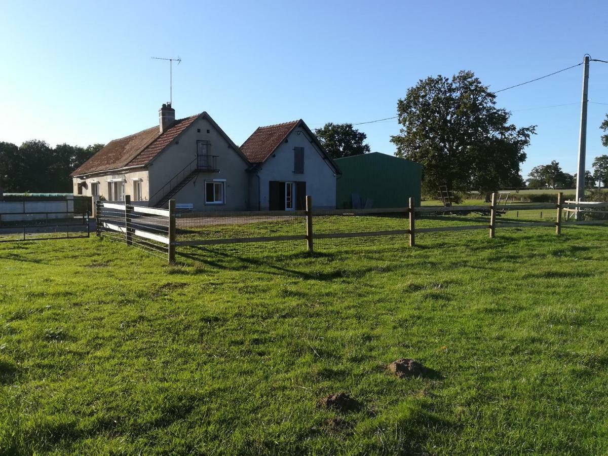 Maison A La Ferme Saint-Aubin-le-Monial Екстер'єр фото